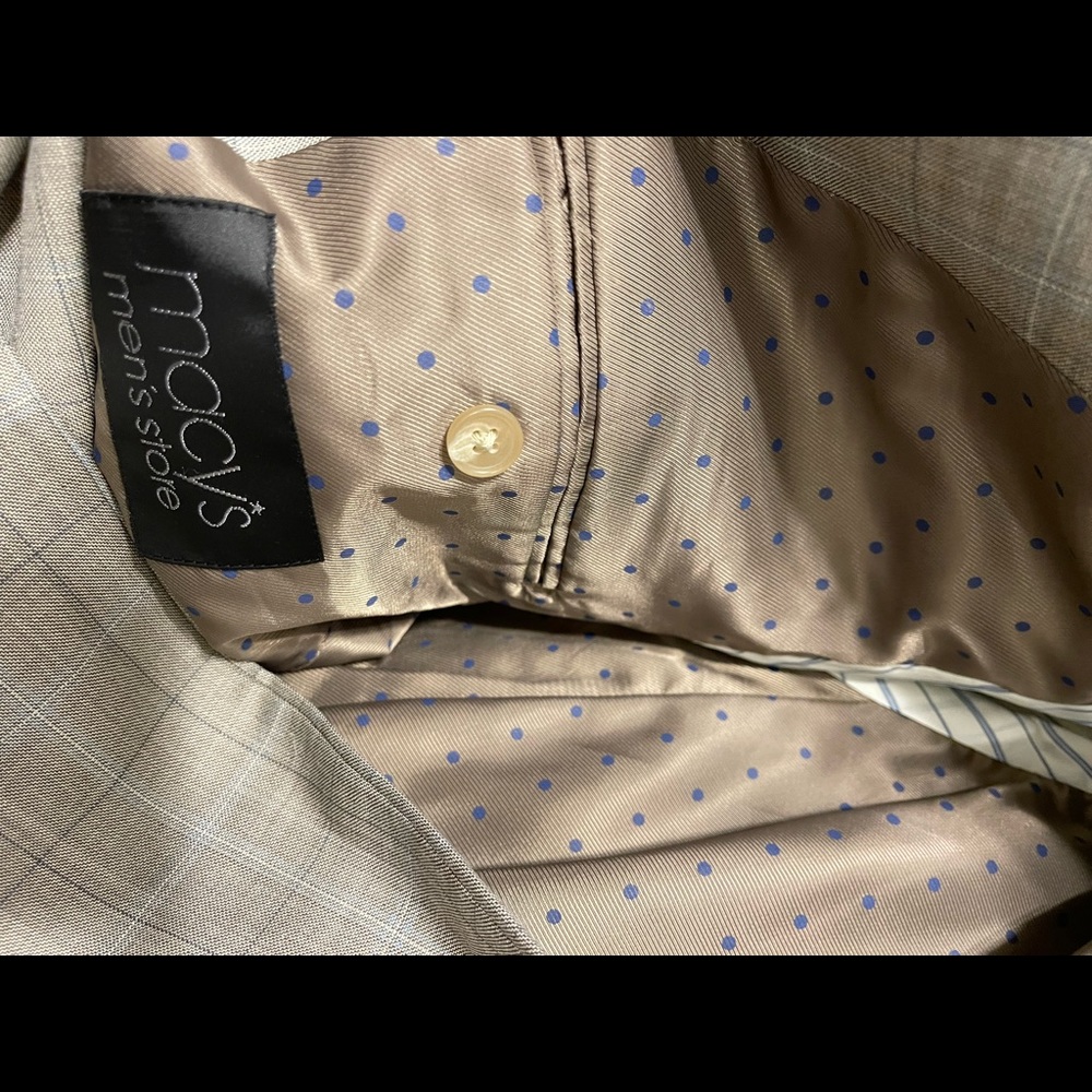 Ryan Seacrest Distinction jacket - Picture 6 of 6